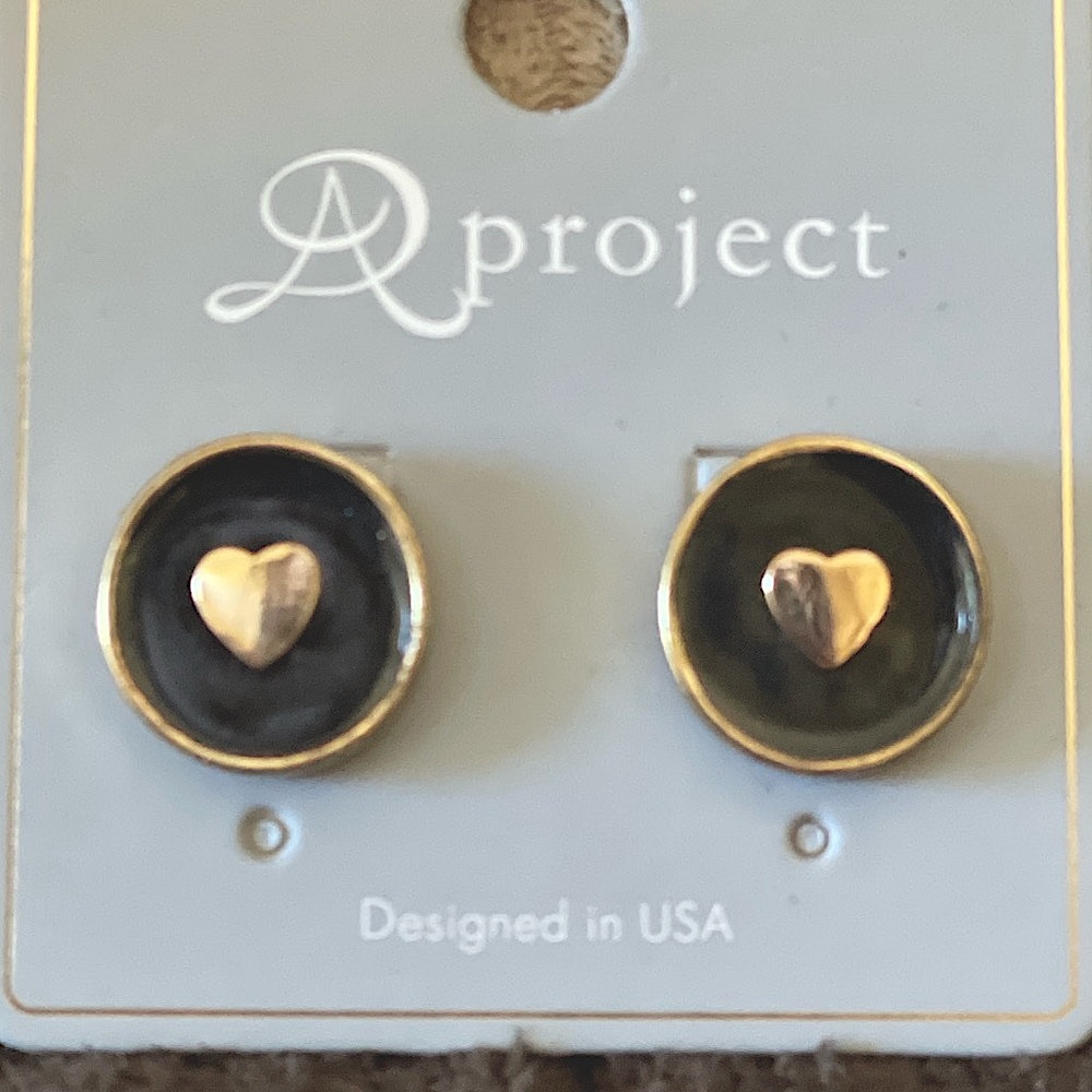 Gold and Black Heart Circle Stud Earrings — AD Project - Picture 2 of 8